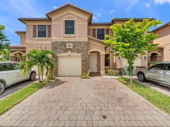 3353 W 90th St, Hialeah FL 33018