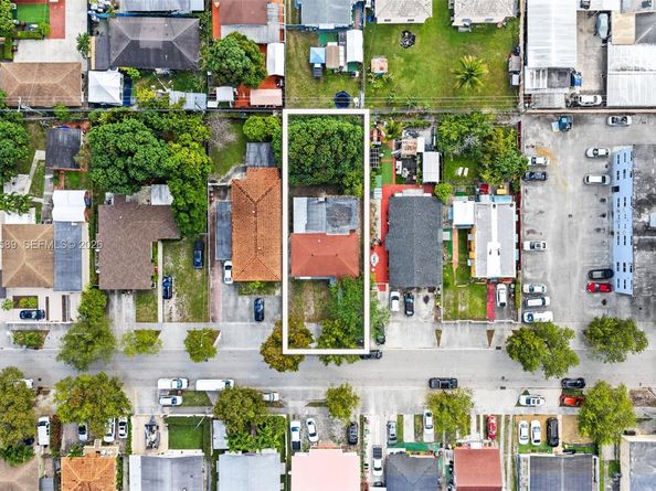 42 E 16th St, Hialeah FL 33010