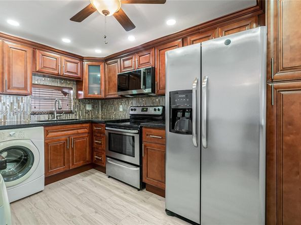 711 S Hollybrook Dr 209, Pembroke Pines FL 33025