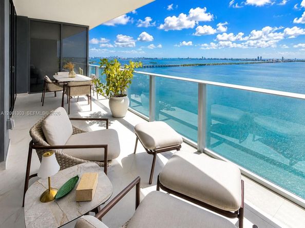 700 NE 24th St 3004, Miami FL 33137