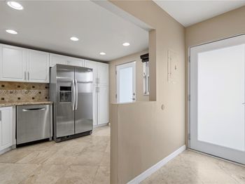 1075 NE Miami Gardens Dr