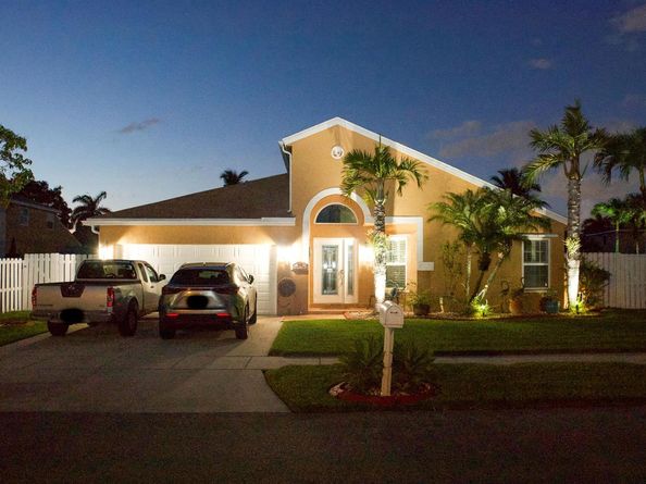 9761 ATLANTIC Drive, Miramar FL 33025