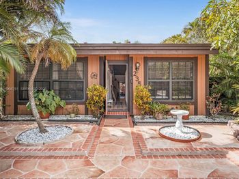 2350 Elm Ct