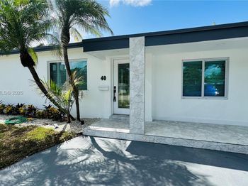 40 NW 125th St