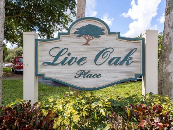 9430 Live Oak Pl 407, Davie FL 33324