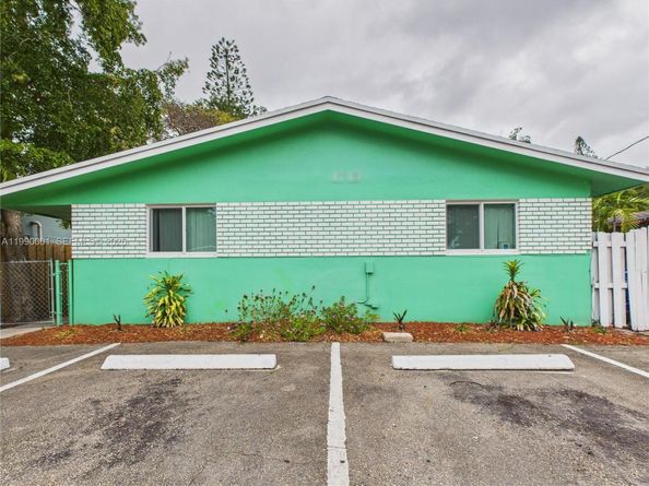 1713 SW 11th Ct, Fort Lauderdale FL 33312