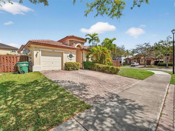 Undisclosed Address #A11979372, Cutler Bay FL 33190