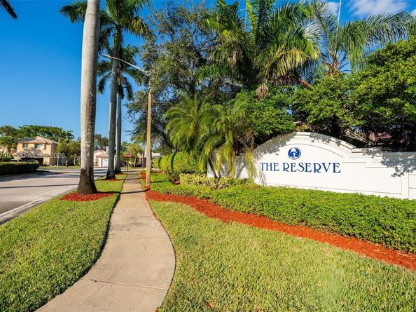 17082 NW 11th St, Pembroke Pines FL 33028