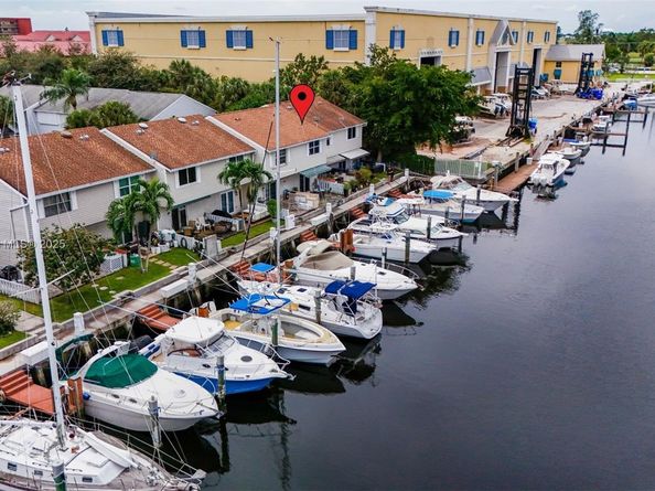 2533 NE 15th St, Pompano Beach FL 33062