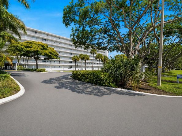 5961 NW 2nd Ave 403, Boca Raton FL 33487