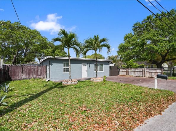 1803 SW 43rd Way, Fort Lauderdale FL 33317