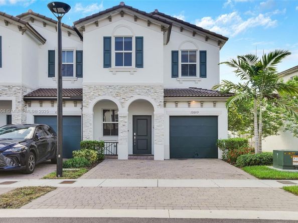 12609 NW 23rd Pl, Miami FL 33167