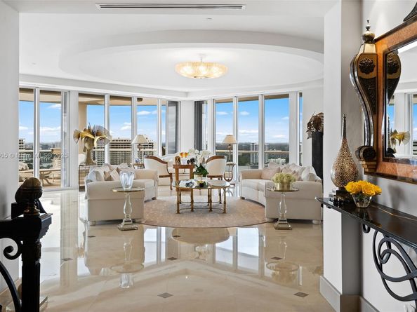 7000 Island Blvd PH02, Aventura FL 33160