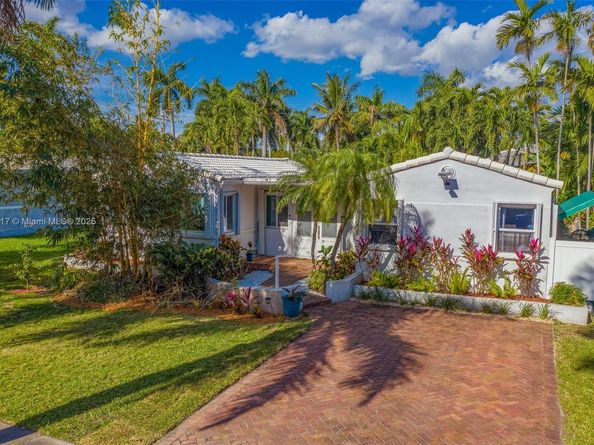 955 Van Buren St, Hollywood FL 33019