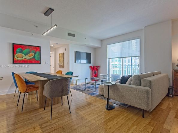 7285 SW 90th St D613, Miami FL 33156