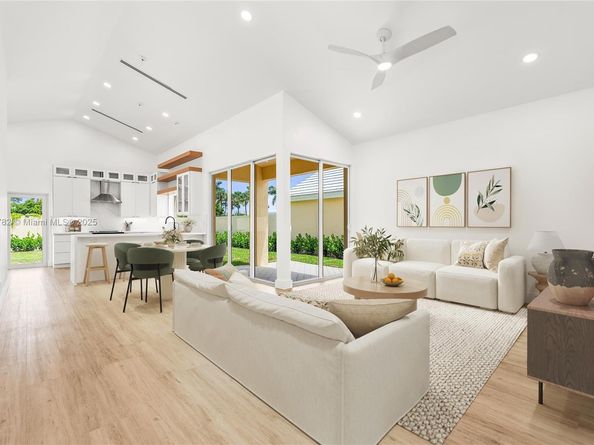 9041 Baybury Ln, West Palm Beach FL 33411