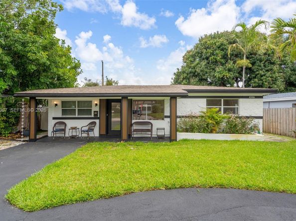 Undisclosed Address #A12004967, Oakland Park FL 33334