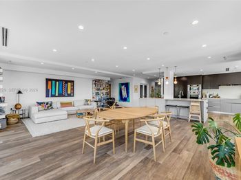151 Crandon Blvd