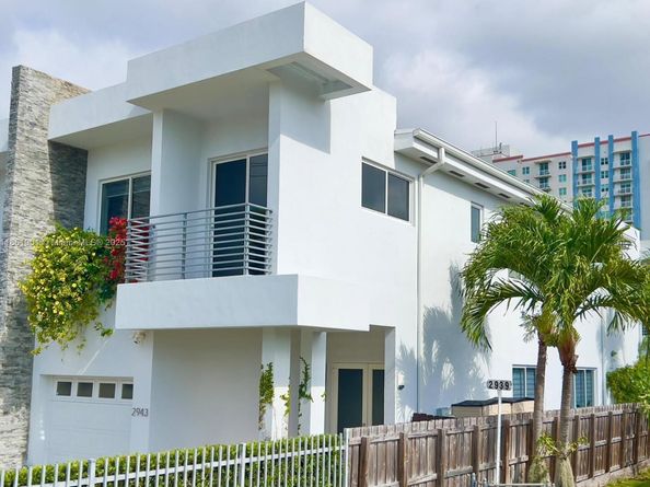 2943 SW 23rd St, Miami FL 33145