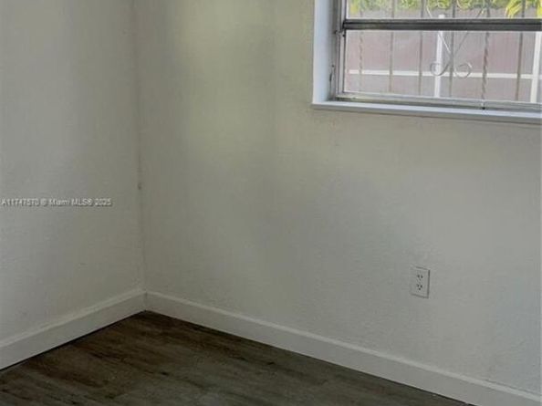 18555 NE 14th Ave 618, Miami FL 33179