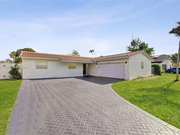 7511 NW 41st St, Coral Springs FL 33065