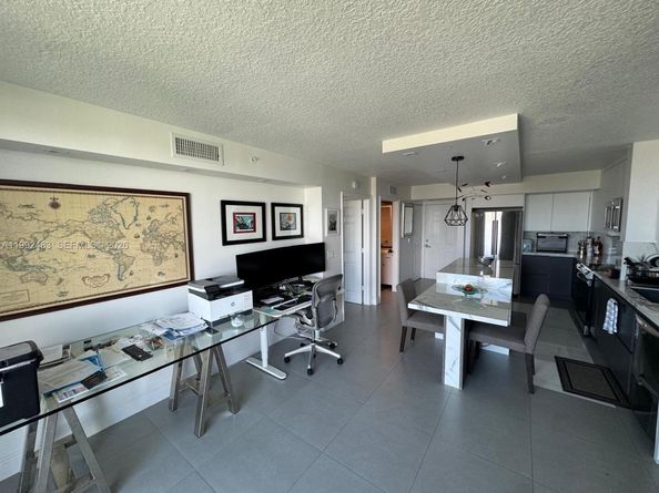 3000 Coral Way 919, Miami FL 33145