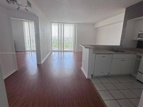 5077 NW 7th St 1505, Miami FL 33126