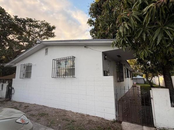 41 E 20th St, Hialeah FL 33010