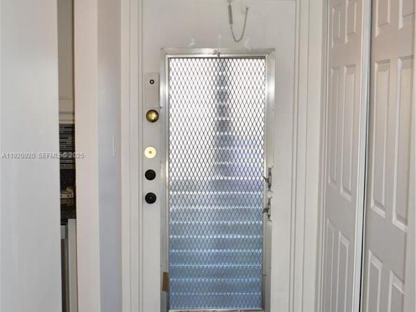 9360 Sunrise Lakes Blvd 111, Sunrise FL 33322