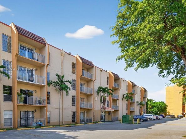 4841 NW 7th St 2034, Miami FL 33126