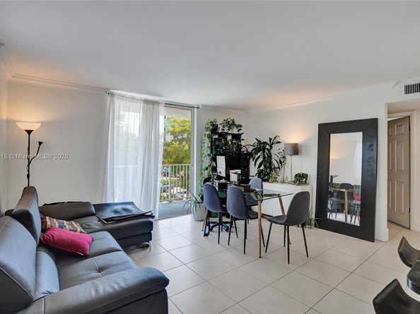 1801 S Treasure Dr 329, North Bay Village FL 33141