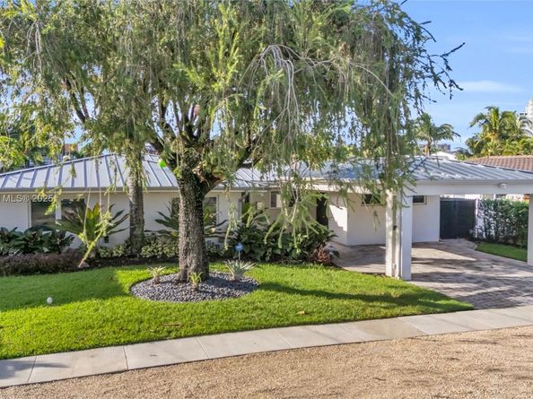 2108 NE 124th St, North Miami FL 33181