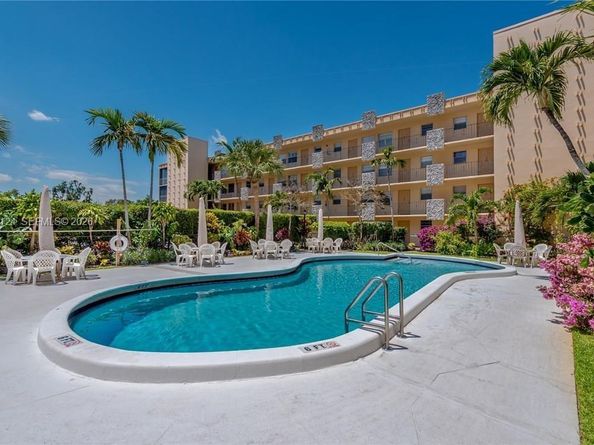 2145 Pierce St 326, Hollywood FL 33020