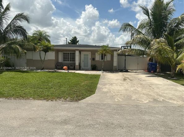 6404 Grant Ct, Hollywood FL 33024