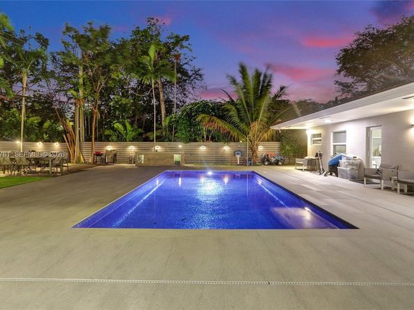 2126 NE 187th St, North Miami Beach FL 33179