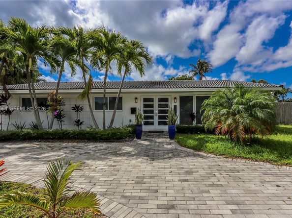 1220 Azalea Cres, Hollywood FL 33019