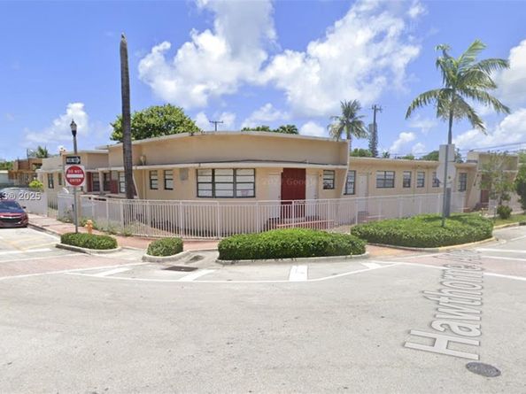 842 84th St, Miami Beach FL 33141