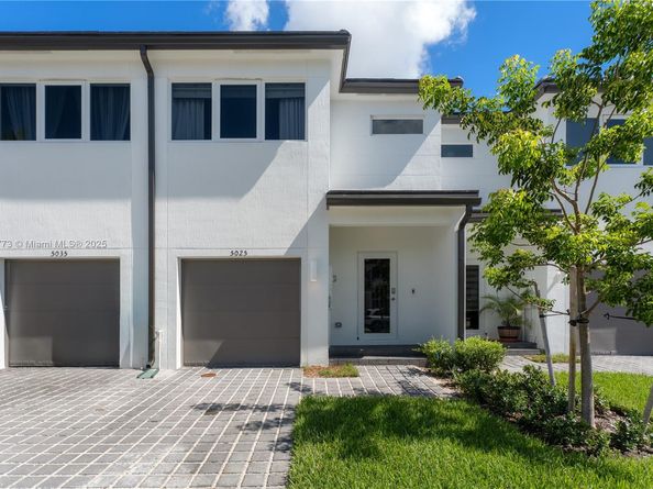 5025 SW 37th St, Pembroke Park FL 33023