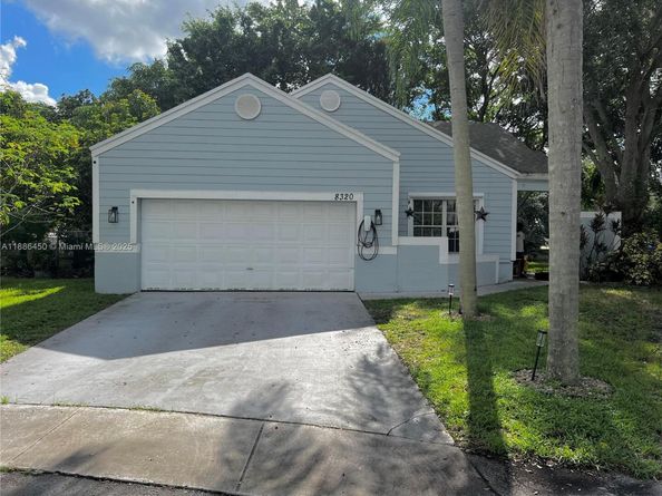 8320 SW 12th St, Pembroke Pines FL 33025