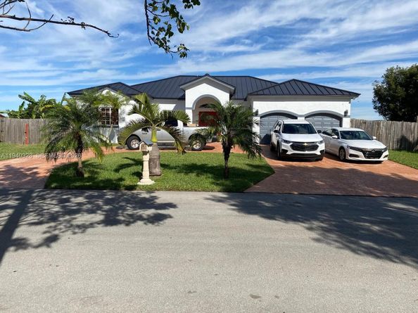 13205 SW 218th Ter, Miami FL 33170