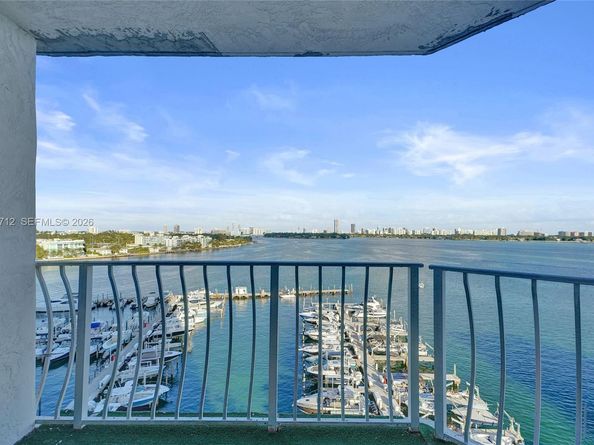 7601 E Treasure Dr 1120, North Bay Village FL 33141