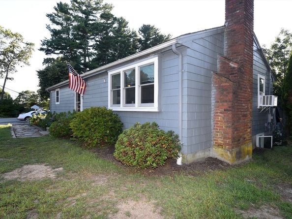 89 West St, Pembroke MA 02359