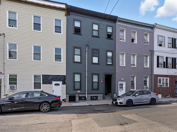 120 Bremen St 3, Boston MA 02128