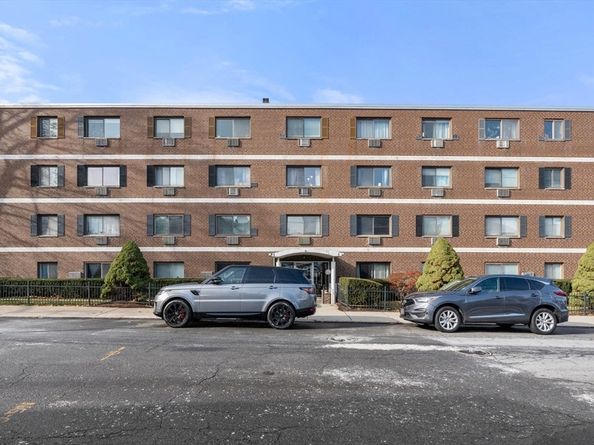 35 Glencoe Street 43, Boston MA 02134