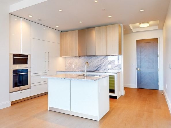 240 Devonshire Street 4211, Boston MA 02110