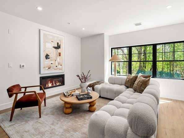 20 Audubon Way 310, Canton MA 02021