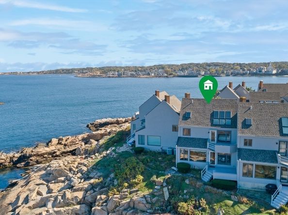 13 Rowe Pt 13, Rockport MA 01966