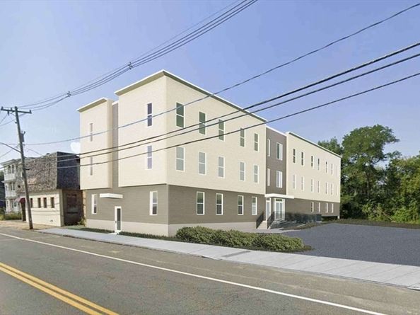 30 Intervale St, Brockton MA 02302