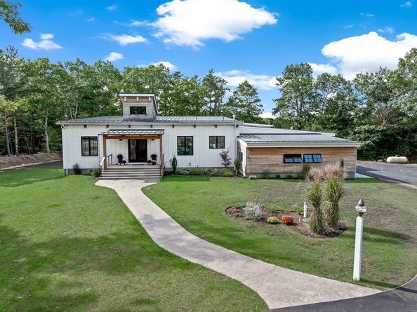 4 Edwards Bridge Road, Marion MA 02738