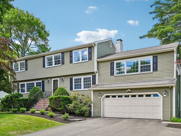 6 Briarwood Dr, Danvers MA 01923